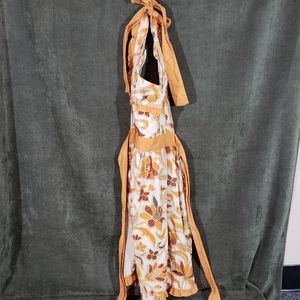 Simply Envogue fall colored apron
